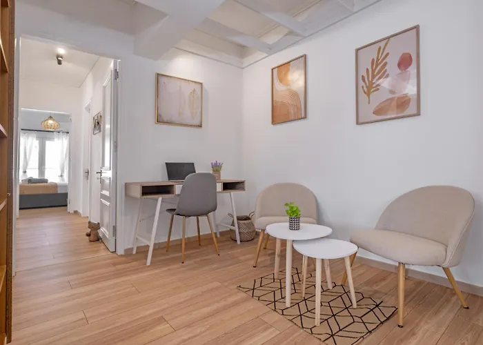 Sebastian's Amazing Rhodes Town Apartman