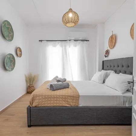 Sebastian's Amazing Rhodes Town Apartment *